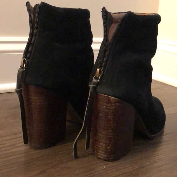 Suede bootie - Picture 2 of 4